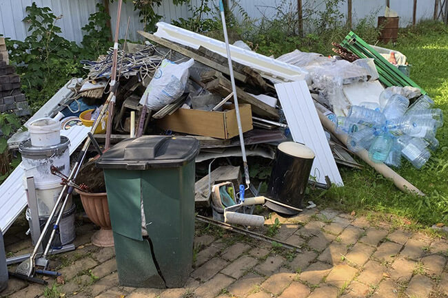 ТКО на поляне в частном доме