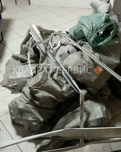 Строительный мусор из квартиры после демонтажа отделки