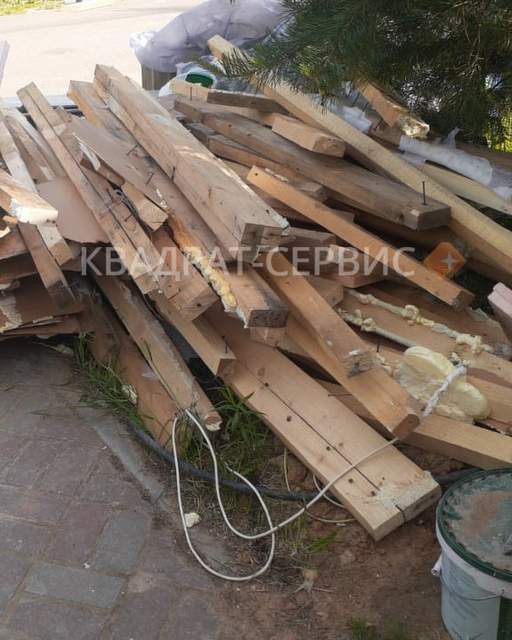 Доски на дачном участке картинка