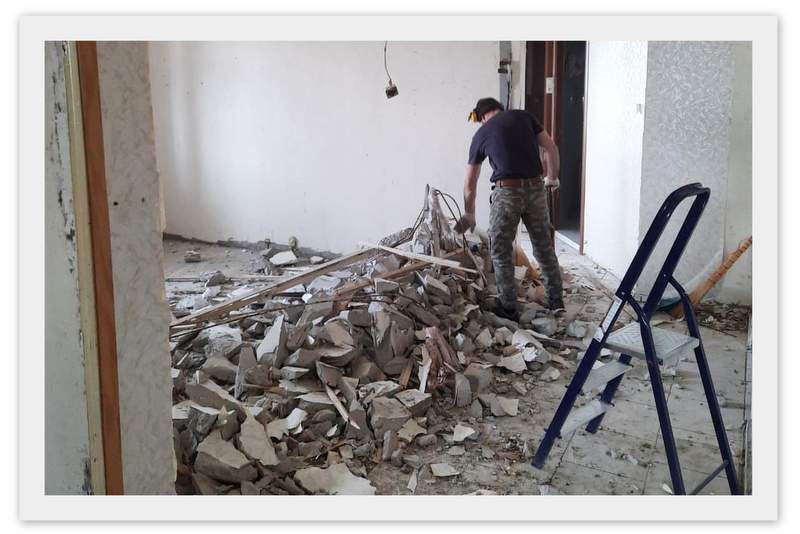 демонтаж перегородки москва картинка