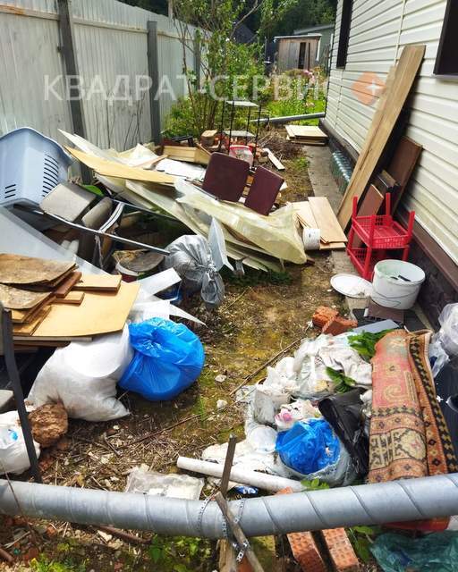 Очистка захламленного участка в Красногорске картинка