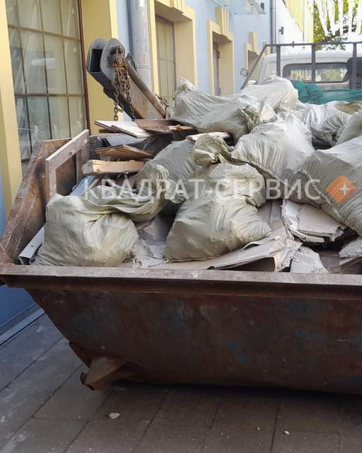 Вывоз строительного мусора контейнером 8 м3 картинка